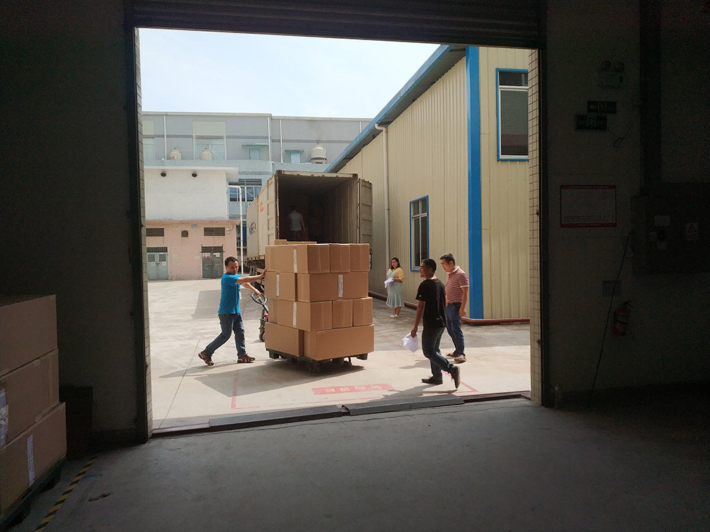 Joysway Factory Shipping Container Goods to Customer2